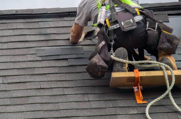 Essential Services Offered by Roofing Contractors